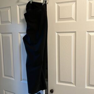 North face black cropped sport pant size xxl. NWT